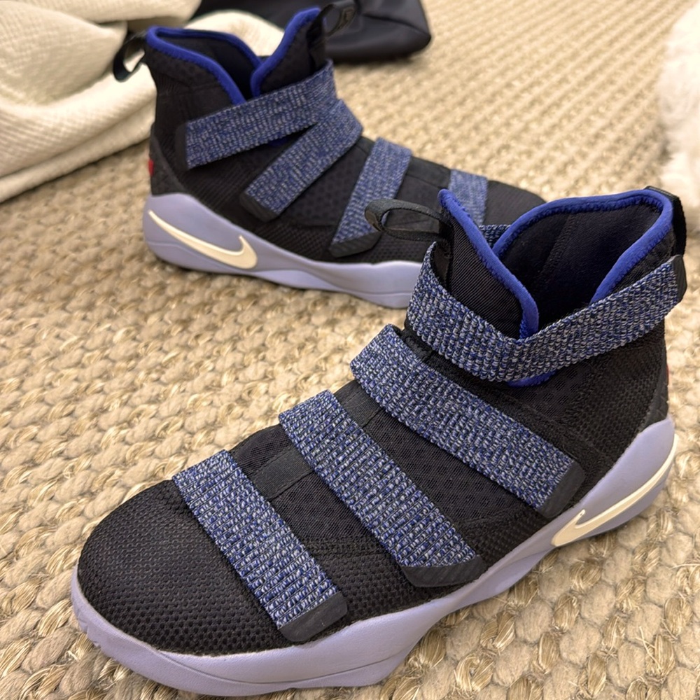 NIKE LEBRON SOLDIER 11 GLACIER GREY